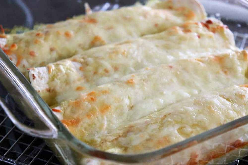 Easy Green Chile Chicken Enchiladas {Lower Carb} BAKED