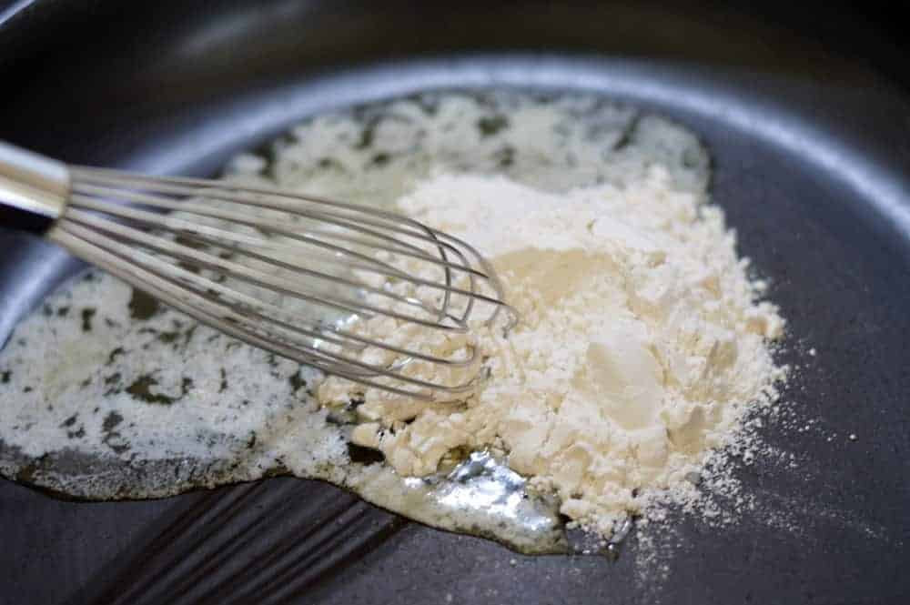 Creating a roux with flour