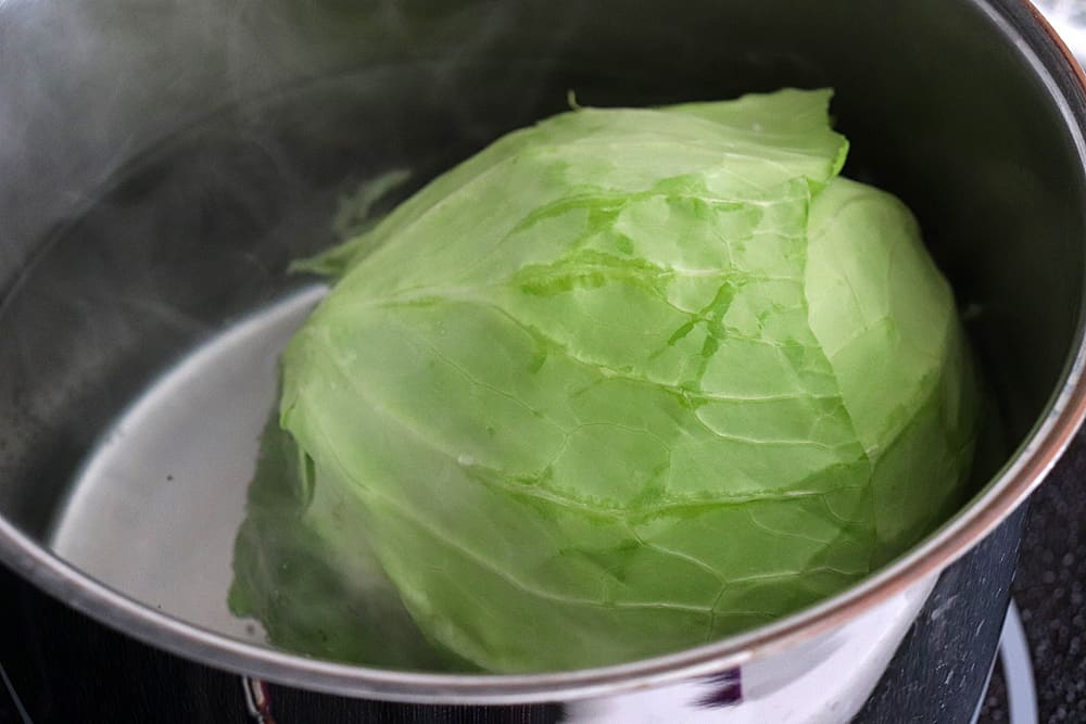 Boiling the cabbage